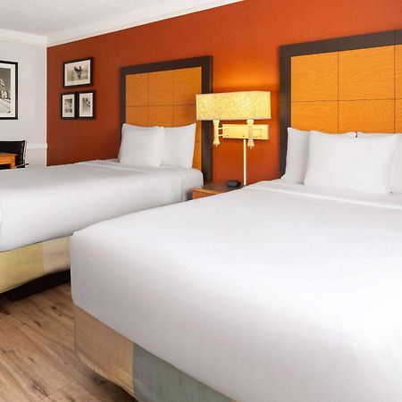 La Quinta Inn By Wyndham Pittsburgh Airport Moon Township Eksteriør bilde