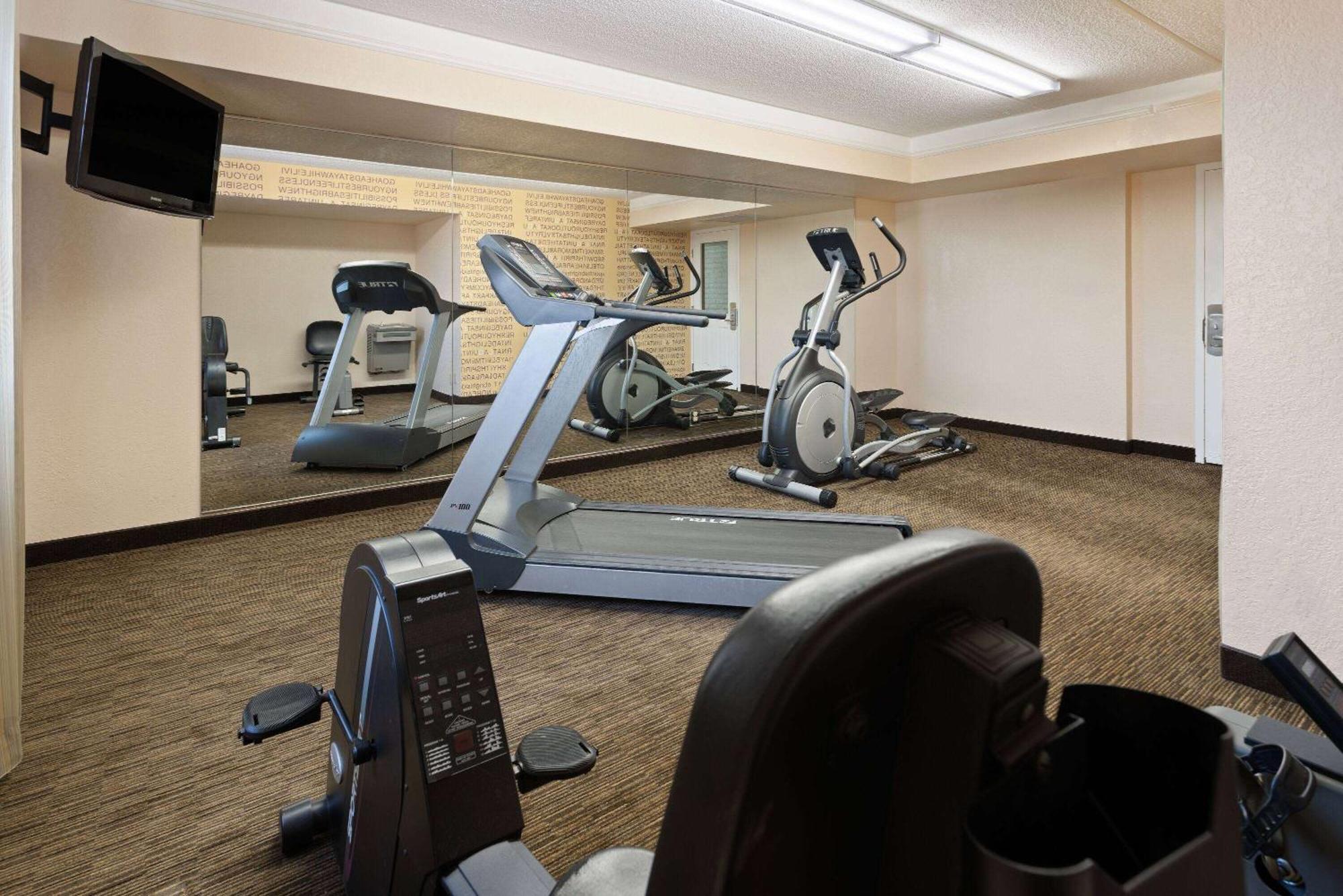 La Quinta Inn By Wyndham Pittsburgh Airport Moon Township Eksteriør bilde