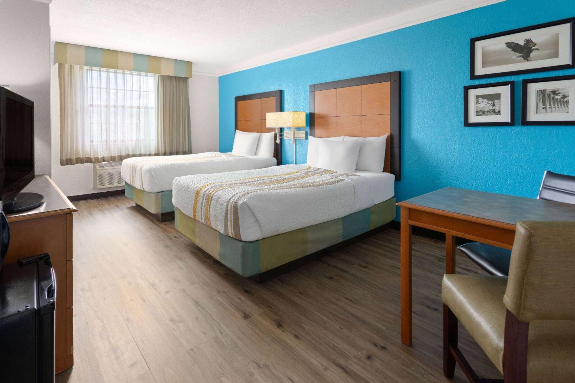 La Quinta Inn By Wyndham Pittsburgh Airport Moon Township Eksteriør bilde