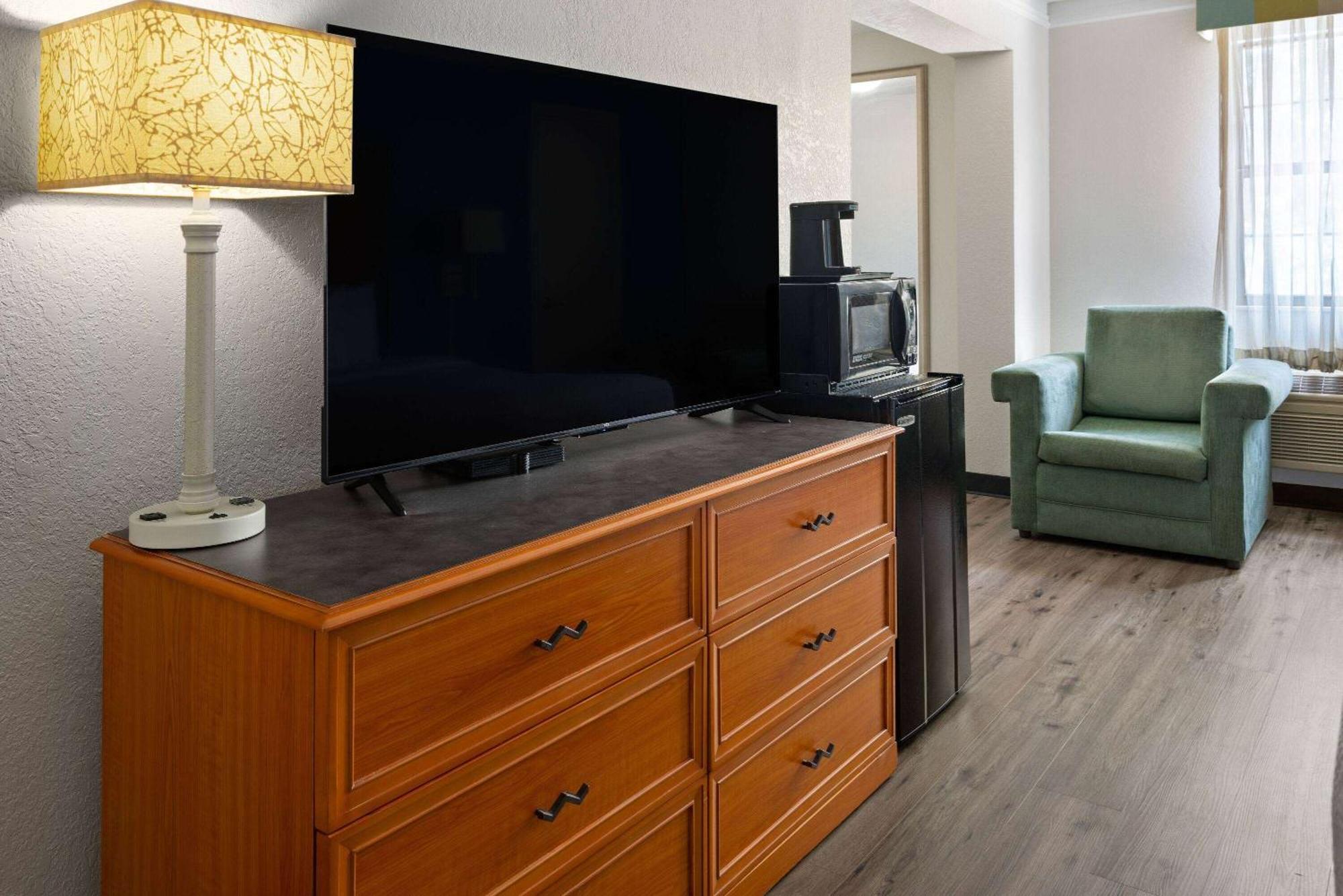 La Quinta Inn By Wyndham Pittsburgh Airport Moon Township Eksteriør bilde