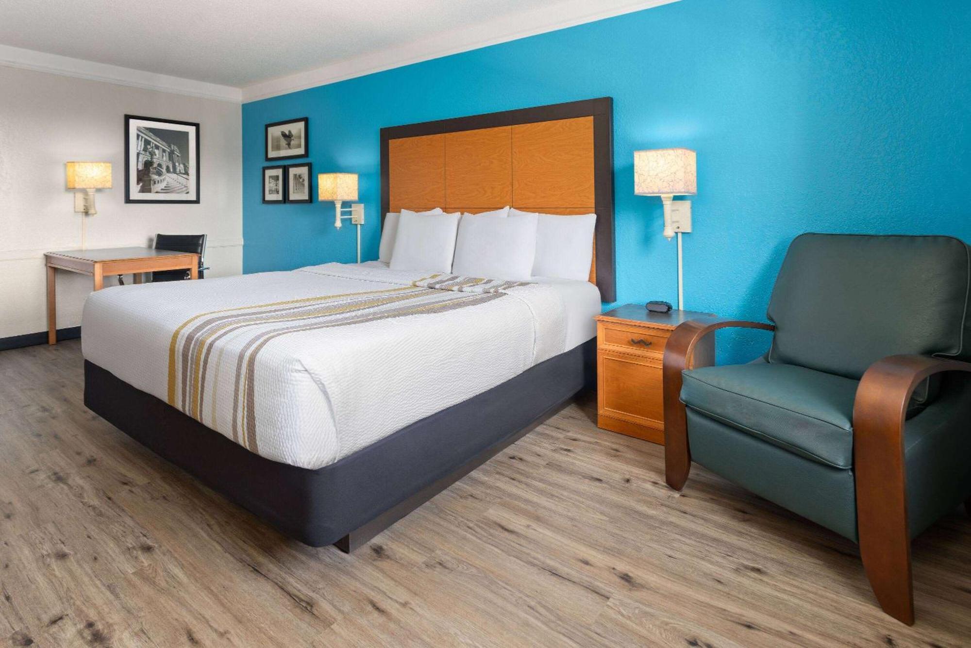 La Quinta Inn By Wyndham Pittsburgh Airport Moon Township Eksteriør bilde